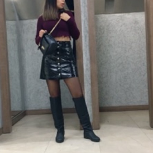 XS leather mini skirt from Stradivarius - Picture 3 of 3